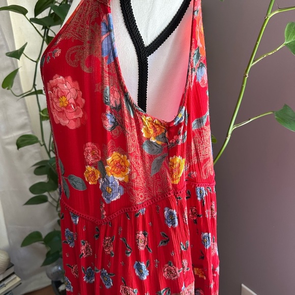 Bila Floral Red Sleeveless Dress - Picture 3 of 12